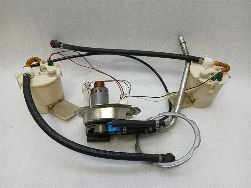 Aston Martin Vanquish S 04-07 V12 Fuel Pump 1R12-341152-AA Fuel Pump