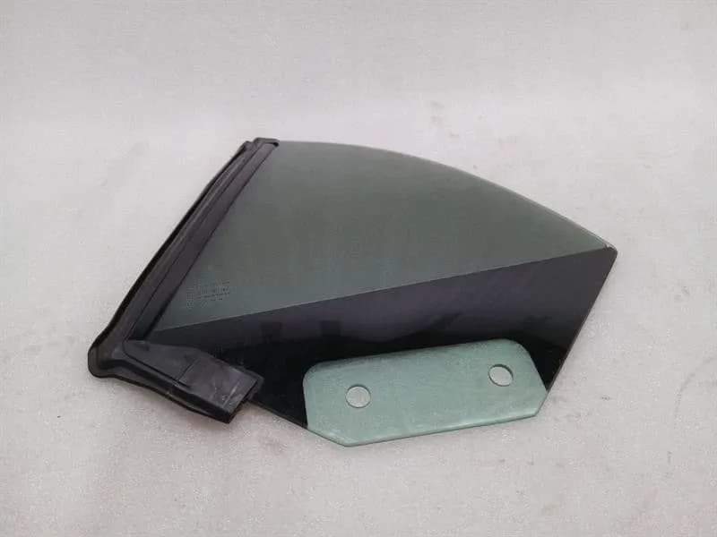 ASTON MARTIN Aston Martin Vanquish AM310 Rear 1/4 Glass FD33-L29751-AB Door Panel 1/4 Rear