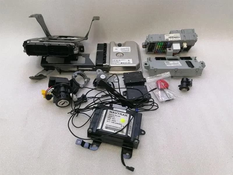 Ferrari California T F149 14-17 engine ECU set 337737 engine control unit set