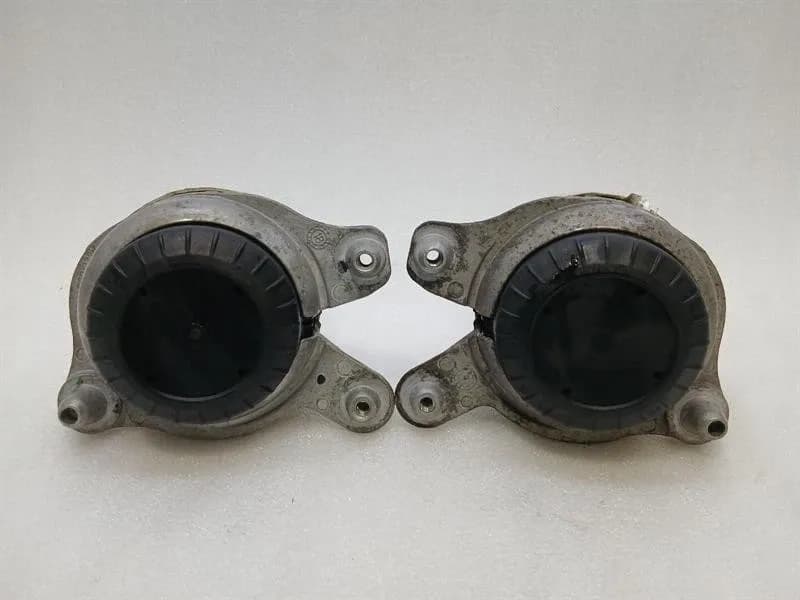 MERCEDES-BENZ Mercedes C Class W205 Engine Mount A2052404500 SET Engine Mount AMG