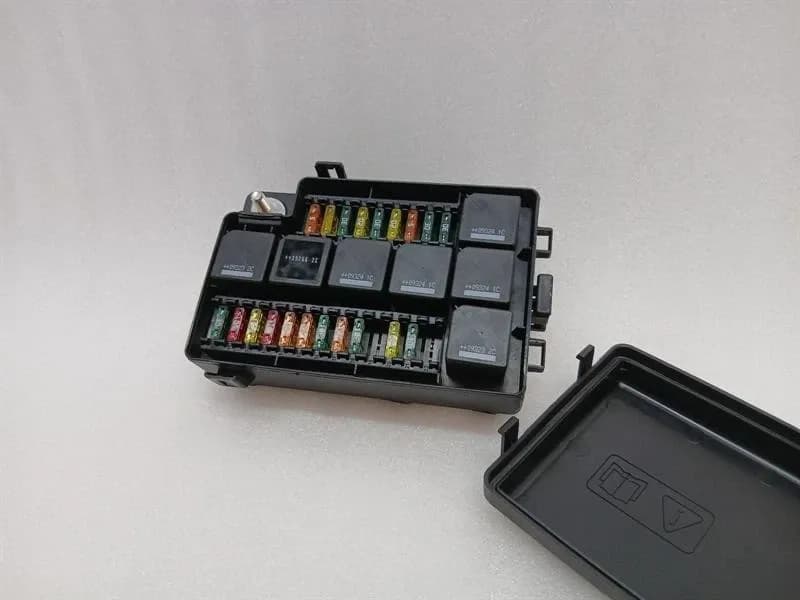 Aston Martin DB9 Volante Front Fuse Box 4G43-14A073-AJ Front Fuse Box
