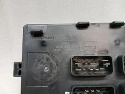 ASTON MARTIN Aston Martin DB9 Volante Front Fuse Box 4G43-14A073-AJ Front Fuse Box — thumbnail 4