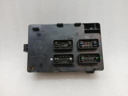 ASTON MARTIN Aston Martin DB9 Volante Front Fuse Box 4G43-14A073-AJ Front Fuse Box — thumbnail 3