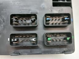 ASTON MARTIN Aston Martin DB9 Volante Front Fuse Box 4G43-14A073-AJ Front Fuse Box — thumbnail 5