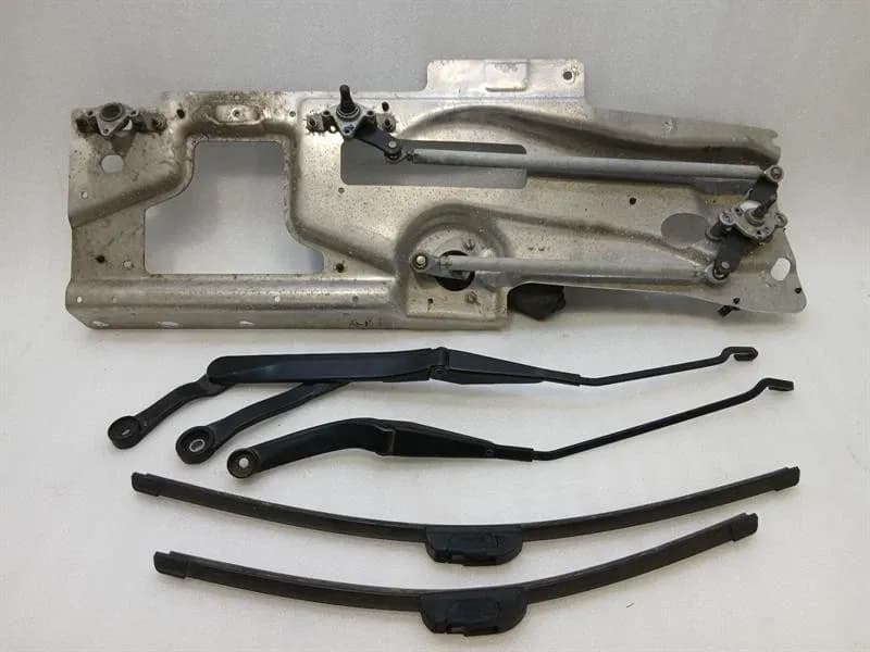 Aston Martin DB9 Volante Front Wiper Engine CD43-17504-DA RHD UK JPN AU