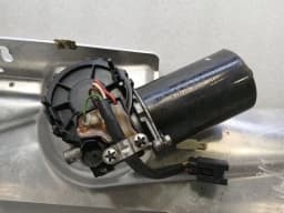 ASTON MARTIN Aston Martin DB9 Volante Front Wiper Engine CD43-17504-DA RHD UK JPN AU — thumbnail 6