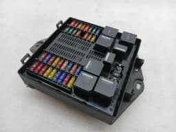 ASTON MARTIN Aston Martin Vanquish AM310 Fuse Box BG33-14A173-AB Fuse Box — thumbnail 5