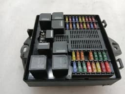 ASTON MARTIN Aston Martin Vanquish AM310 Fuse Box BG33-14A173-AB Fuse Box — thumbnail 6