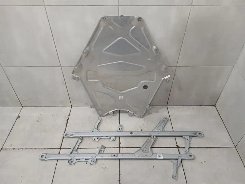 PORSCHE Porsche 911 992 holder bracket 992505525B holder carrier undertray