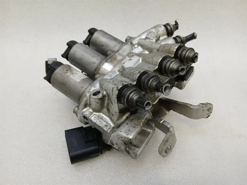 PORSCHE Porsche 911 991 hydraulic valve 99135907502 PDCC hydraulic valve