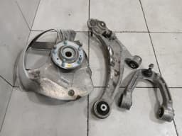 ASTON MARTIN Aston Martin Vanquish AM310 Left Front Hub AY93-3K185-AB Front Wheel Bearing Housing — thumbnail 3