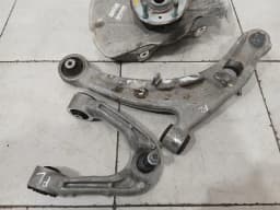 ASTON MARTIN Aston Martin Vanquish AM310 Left Front Hub AY93-3K185-AB Front Wheel Bearing Housing — thumbnail 4