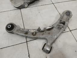 ASTON MARTIN Aston Martin Vanquish AM310 Left Front Hub AY93-3K185-AB Front Wheel Bearing Housing — thumbnail 6
