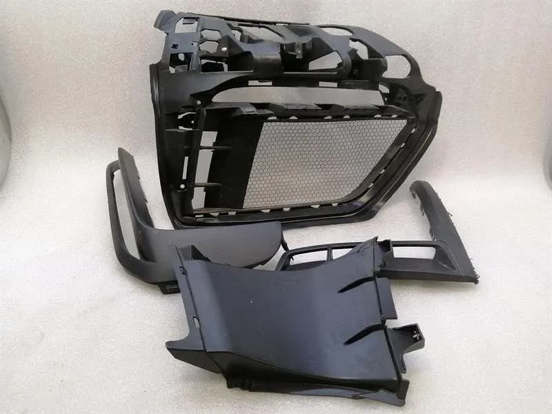 Porsche Cayman Bumper Grille Trim 718 GT4 Cover 982807684B RIGHT