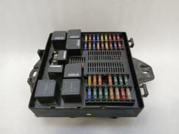 ASTON MARTIN Aston Martin DB9 Volante Front Fuse Box 8D33-14A173-AB Front Fuse Box — thumbnail 9
