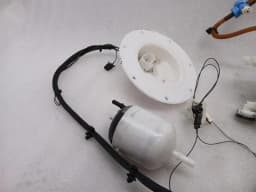ASTON MARTIN Aston Martin Vanquish AM310 Fuel Pump Electric CD33-9H307-AB Fuel Pump — thumbnail 2