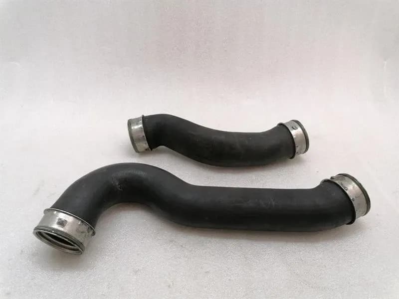PORSCHE Porsche 911 996 intercooler pipe 99611064573 pressure pipe charge air pipe 99611064475