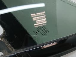 ASTON MARTIN Aston Martin Vanquish AM310 Front 1/4 Glass CD33-C262A37-BB Door Panel 1/4 Front — thumbnail 5