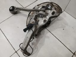 MERCEDES-BENZ Mercedes C Class W205 C63 AMG FLH Hub A2053306704 Wheel Bearing Housing Front Left — thumbnail 9
