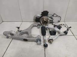 CHEVROLET Chevrolet Corvette C8 Left Front Hub 84612177 Wheel Bearing Housing Front Left Z51 — thumbnail 1