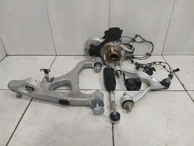 Chevrolet Corvette C8 Left Front Hub 84612177 Wheel Bearing Housing Front Left Z51