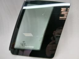AUDI Audi R8 4S Performance Left Rear 1/4 Glass 4S8845299A Door Glass 1/4 Rear LH — thumbnail 4