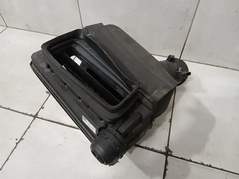 AUDI Audi R8 4S Performance Air Filter Box 4S0133837AK LEFT Air Filter Box