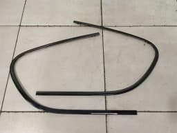MASERATI Maserati Granturismo M145 Black Side Profile Moulding Set 82075200 Strip Set — thumbnail 9