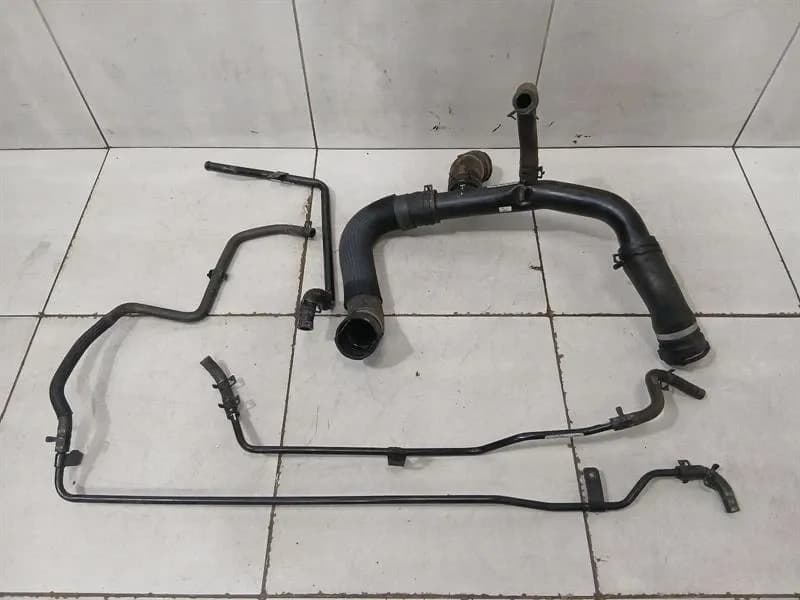ASTON MARTIN Aston Martin DB9 COUPE Cooling Pipe 8D33-8555-AA Cooling Water Hose Pipe