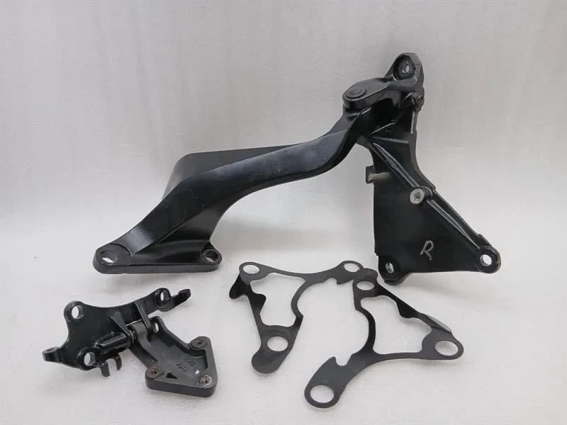 MCLAREN McLaren 720S Coupe Door Hinge RIGHT 14AB914CP Door Hinge Right