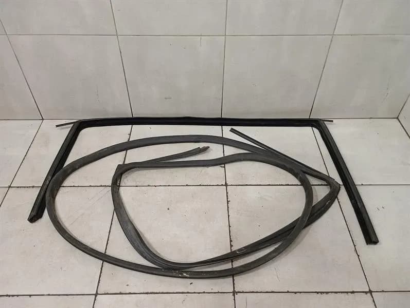 MAYBACH Maybach 62 V240 door seal A2407300478 door seals door surround right rear