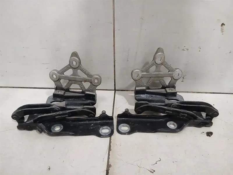 ASTON MARTIN ASTON MARTIN DB9 Volante Bonnet Hinge SET 4G43-64-10917 SET Hood Hinge SET
