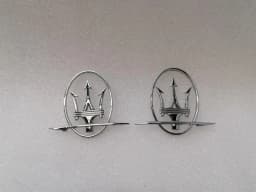 MASERATI Maserati Granturismo M145 Trident Badge Set 89095600 Trident Emblem Chrome — thumbnail 1