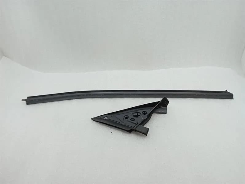 FERRARI Ferrari 599 GTB F141 Door Seal 68577600 RH Door Seals RIGHT