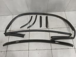 ASTON MARTIN Aston Martin Vanquish AM310 Door Seal SOFTTOP SEALS Door Seals — thumbnail 5