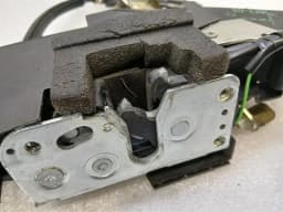 ASTON MARTIN Aston Martin Vanquish S 04-07 V12 Door Lock 1R12652129AC LEFT RHD Door Lock — thumbnail 4