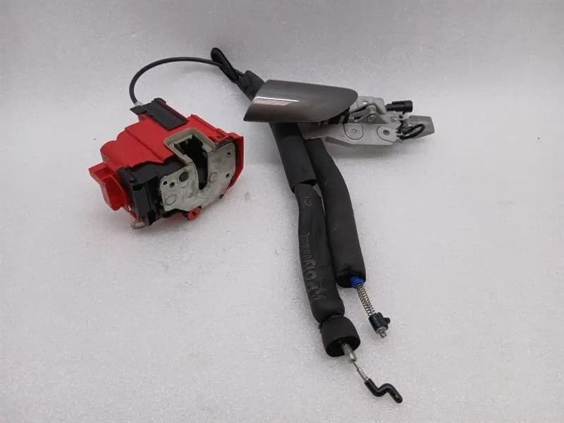 FERRARI Ferrari GTC4 Lusso T 3.9 V8 F151M Door Lock 87065200 LHD RIGHT Door Lock