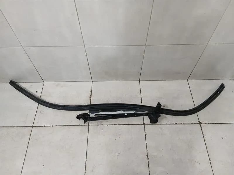 FERRARI Ferrari California T F149 14-17 Door Seal 85263000 Left Set Door Seals Left