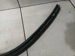 FERRARI Ferrari California T F149 14-17 Door Seal 85263000 Left Set Door Seals Left — thumbnail 3