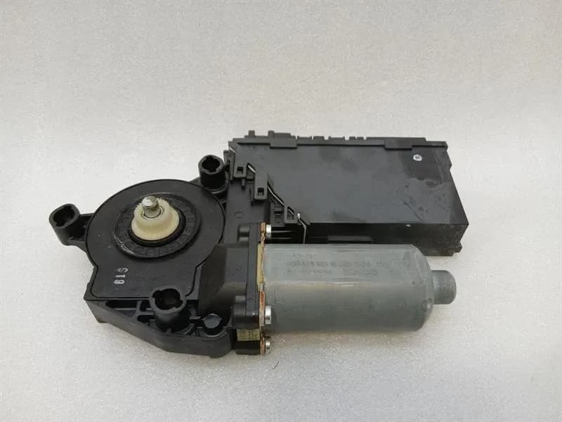 BENTLEY Bentley Continental GT W12 Left Door Window Motor 3W8959702L Power Window Motor