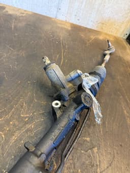 MERCEDES-BENZ A20411011017 20411011017 A2044606300 A204460630080 Steering rack MERCEDES-BENZ C-CLASS (W204) (2007-2013) — thumbnail 4