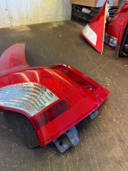 VOLVO 31395929 Tail light, right VOLVO S60 II / V60 I (2010-2018) — thumbnail 3