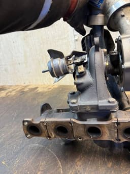 VOLVO 36002664 31293086 36002757 36002640 36012552 36010146 36010145 Turbocharger VOLVO S60 II / V60 I (2010-2018) — thumbnail 9