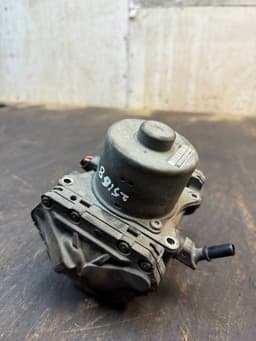 VOLVO P31362373 31362373 Vacuum Pump, engine VOLVO S60 II / V60 I (2010-2018) — thumbnail 2