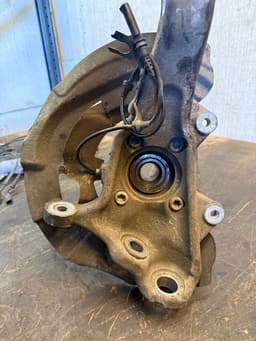BMW 6773784 61216773784 Wheel bearing housing front right BMW X5 (F15, F85) (2012-2018) — thumbnail 7
