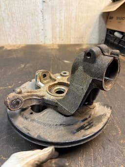 VOLVO 8250536 Wheel bearing housing front right VOLVO S60 II / V60 I (2010-2018) — thumbnail 5