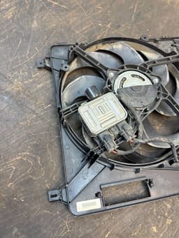 VOLVO 8240547 P31368445 31368445 Radiator Fan Electric VOLVO S60 II / V60 I (2010-2018) — thumbnail 4