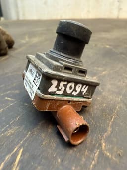 FORD PJ9T19G490BB Reverse camera FORD RANGER III (TKE, PX) (2011-2023) — thumbnail 4