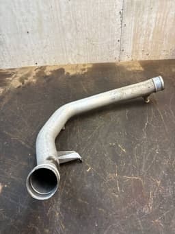 VOLVO 31370489 Turbocharger air Pipe VOLVO S60 II / V60 I (2010-2018) — thumbnail 3