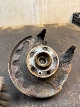 SKODA 6Q0407256AC Wheel bearing housing front right SKODA FABIA III (NJ3) (2014-2021) — thumbnail 3